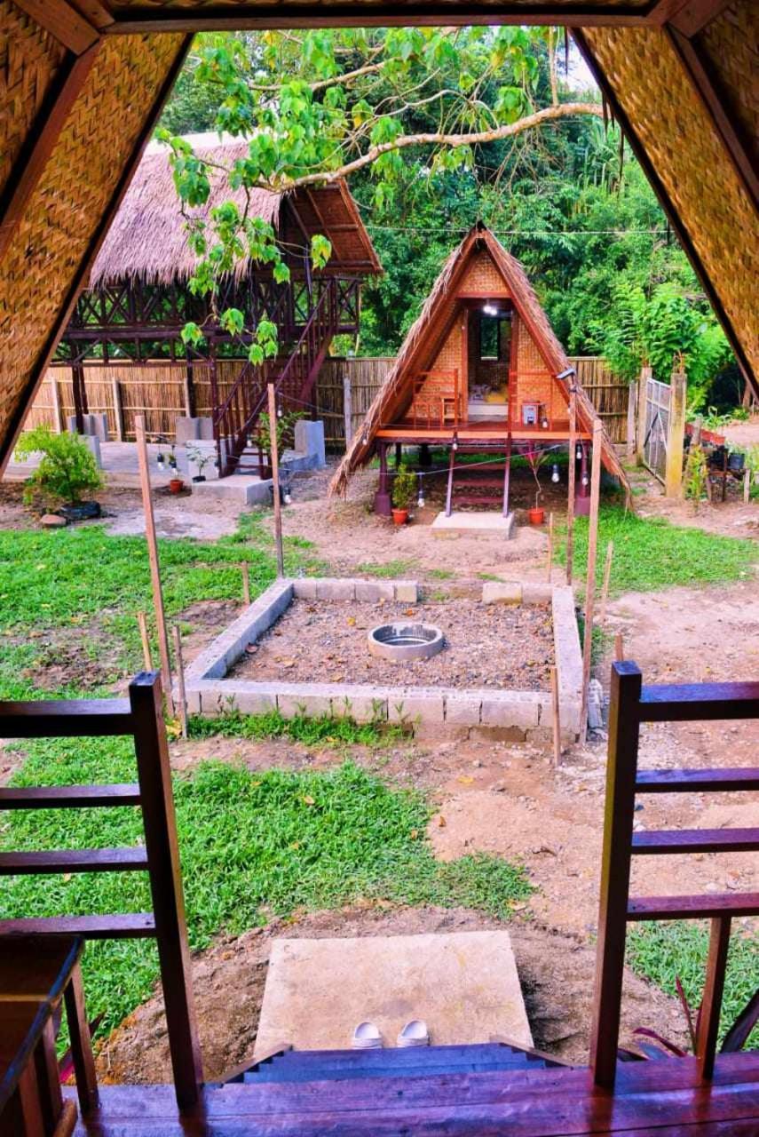 Hiraya Camp Site - Free Use Of Scooter For Nipa Huts Hotel El Nido Exterior photo